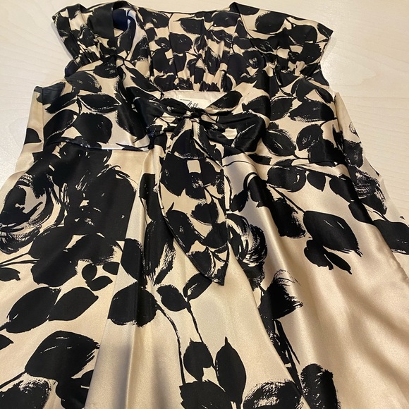 Milly fancy shirt silk size 4. - Picture 3 of 3